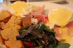 390113_10150406703961342_1529233242_n